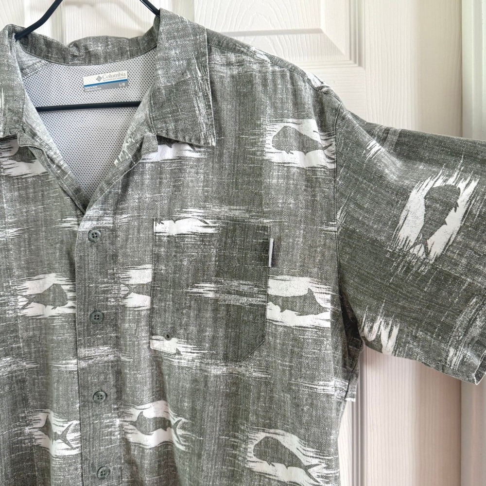 Columbia PFG Mens Large Green Fish Print Short Sleeve Vented Fishing Shirt L